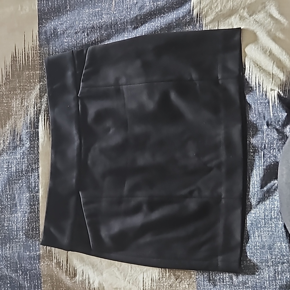 White House Black market black stretch skirt